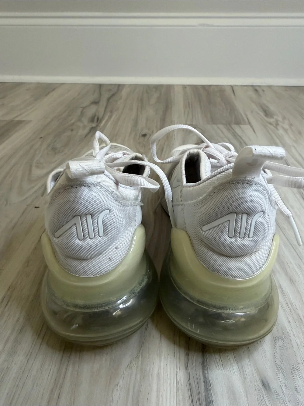 Nike  Air Max 270 Lightweight White Sneakers with Clear Air Heel Youth size 5